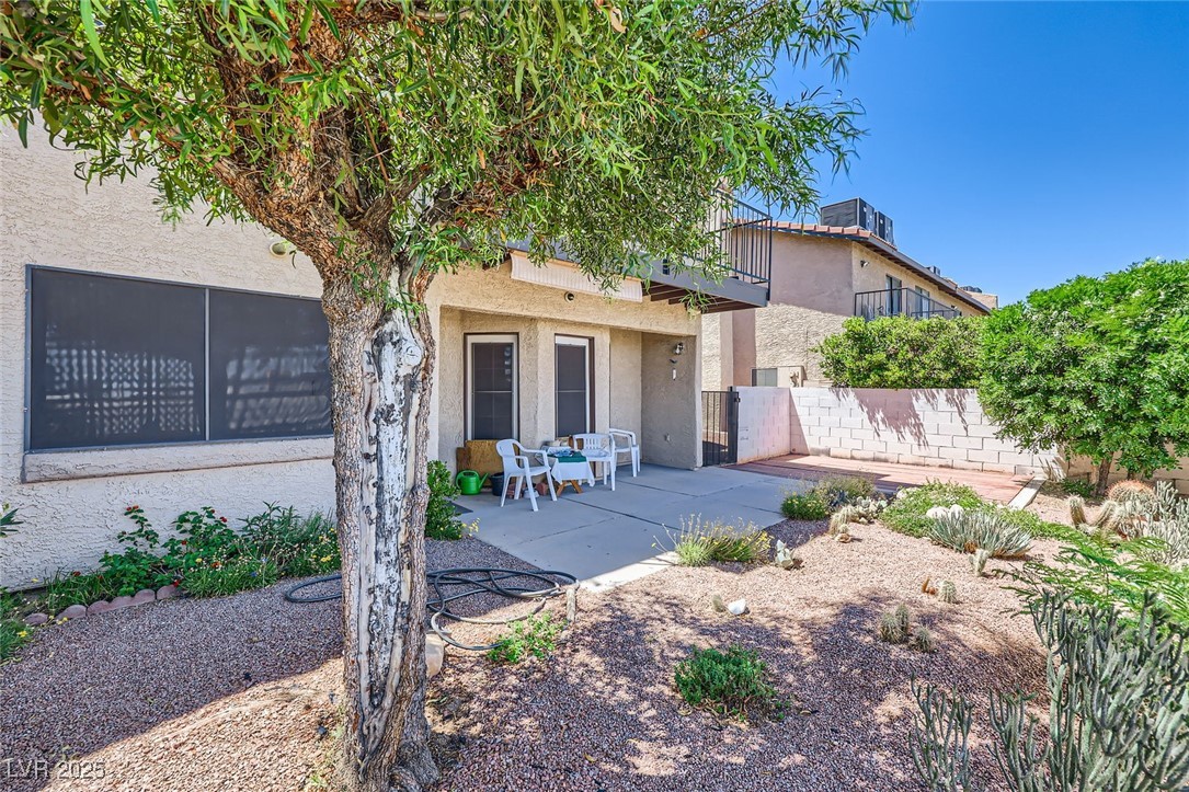 3942 Delos Drive