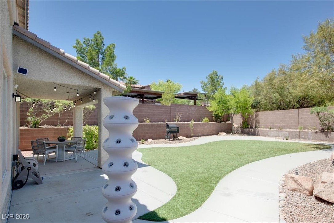 10554 Lilac Tree Avenue