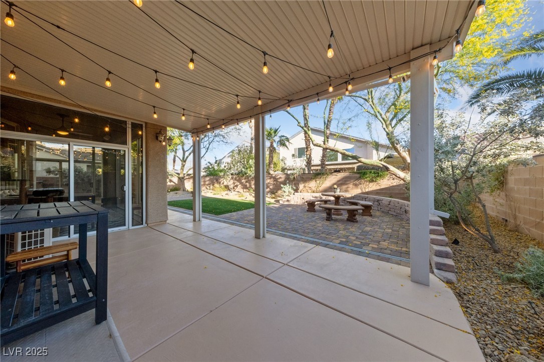 5823 Falling Stream Avenue