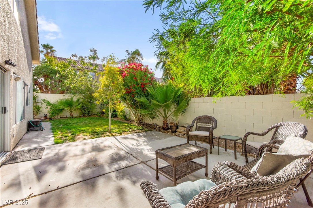 8612 Danza Del Sol Drive