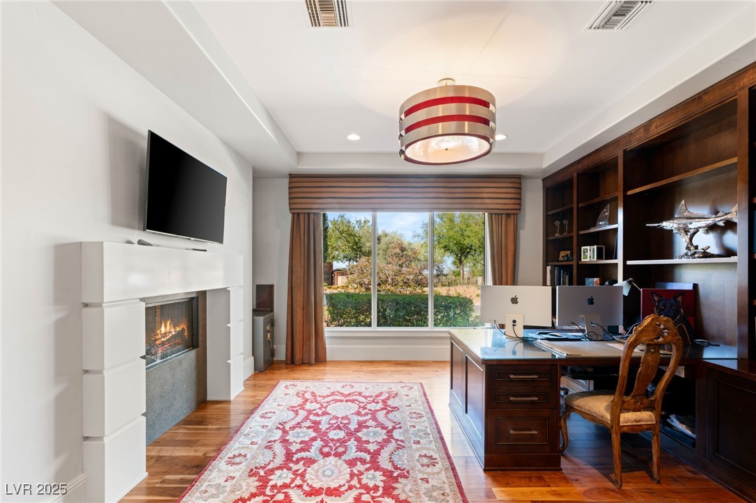 11 Misty Peaks Court