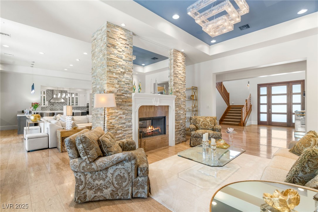 11 Misty Peaks Court