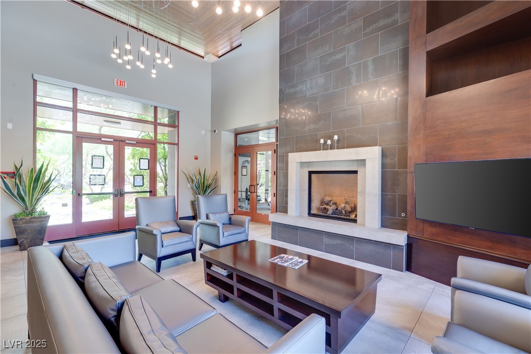 11 Misty Peaks Court