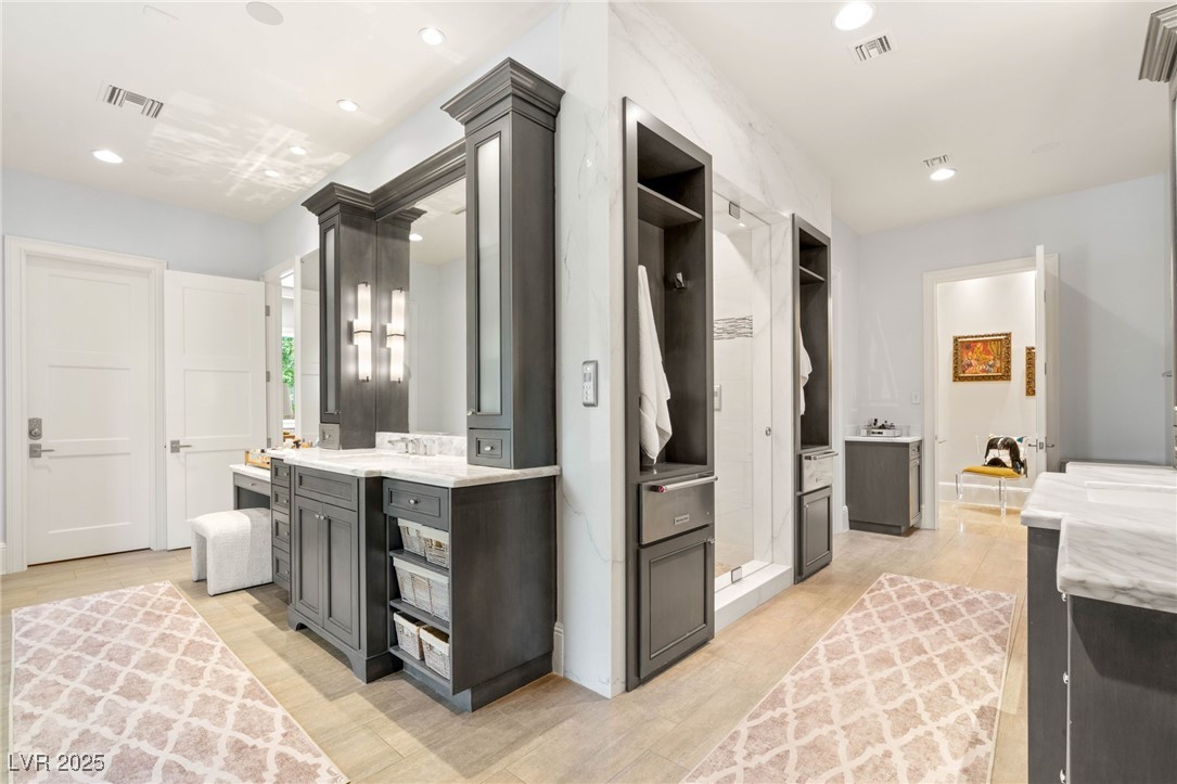 11 Misty Peaks Court