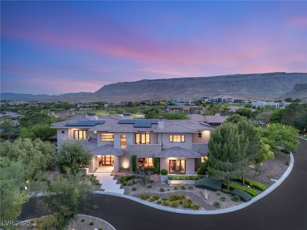 11 Misty Peaks Court