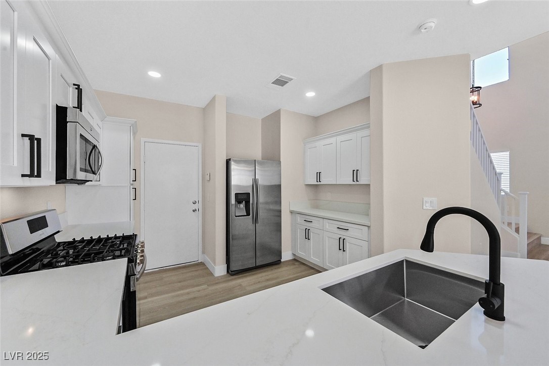 4132 Joyous Street