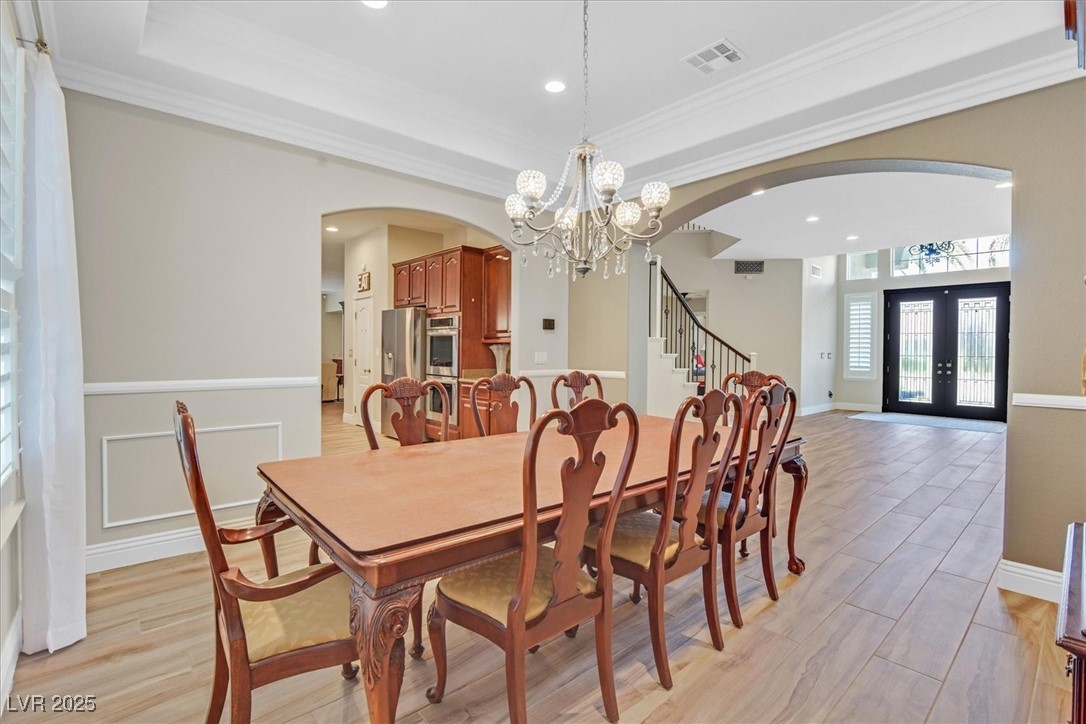2555 Antique Blossom Avenue