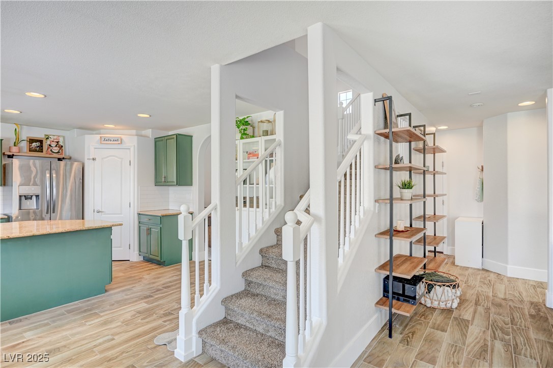 412 ORCHID OASIS Avenue