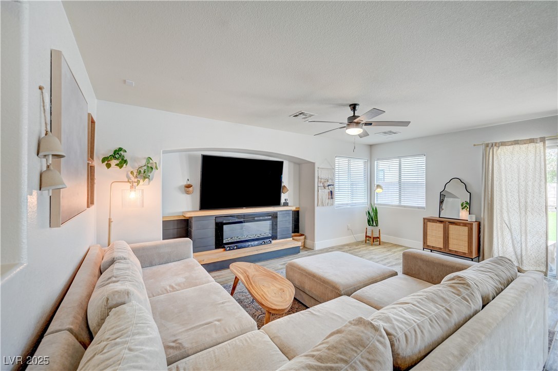 412 ORCHID OASIS Avenue