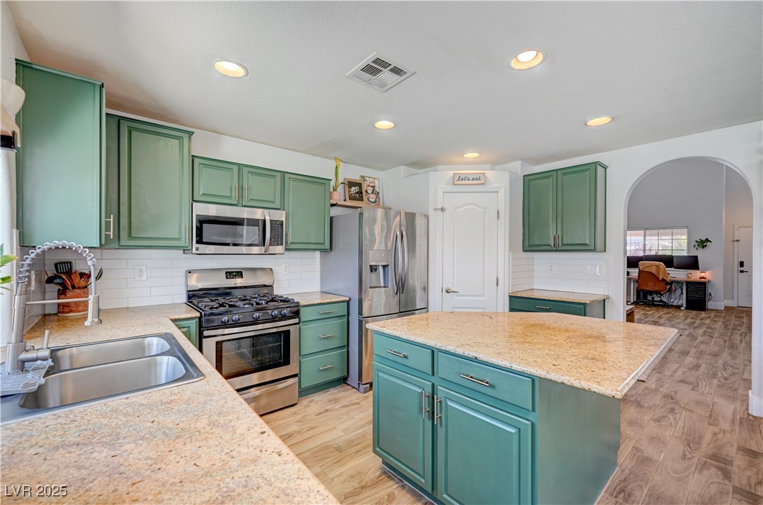 412 ORCHID OASIS Avenue