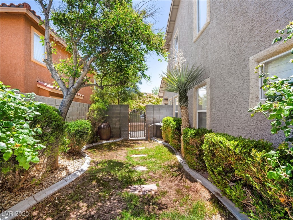 10612 Gum Tree Court