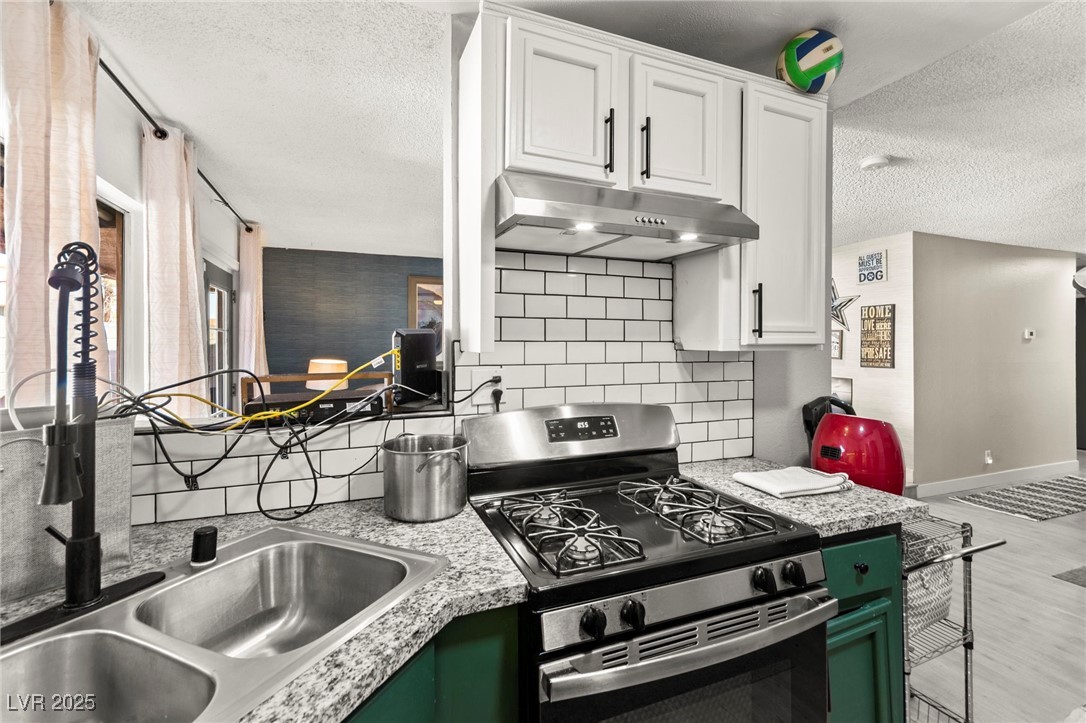 2569 Paradise Village Way