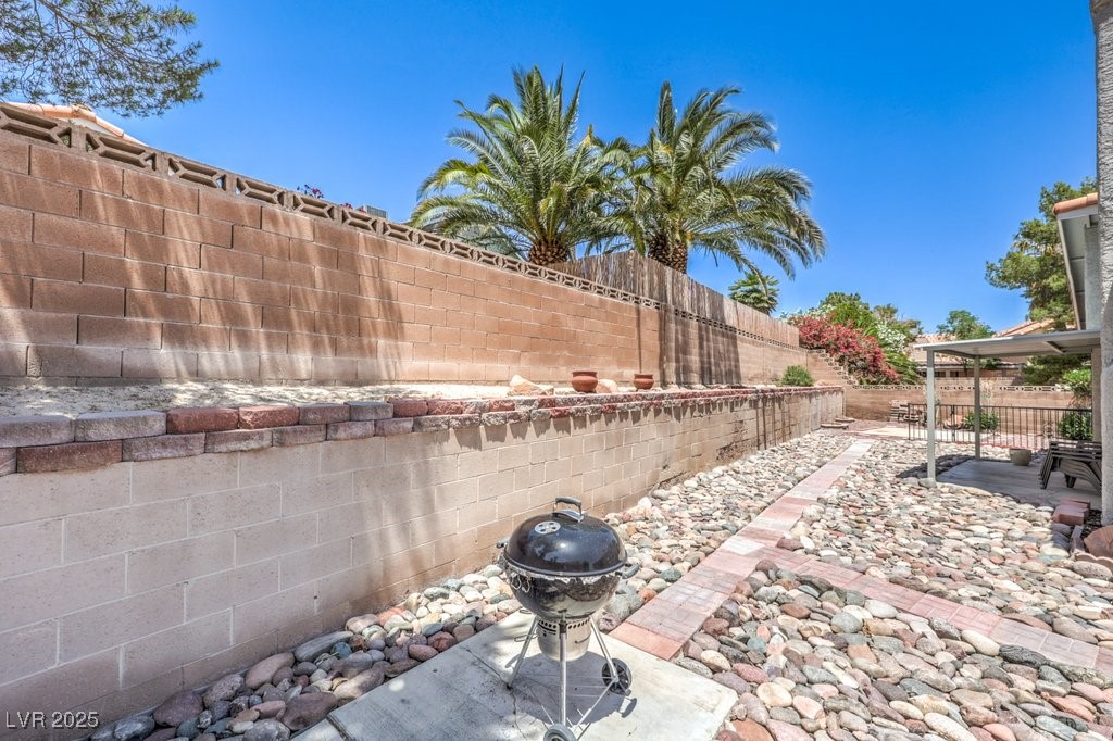 6961 Ray Charles Lane