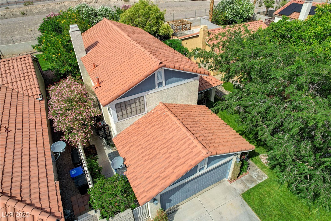 2412 Muirfield Avenue