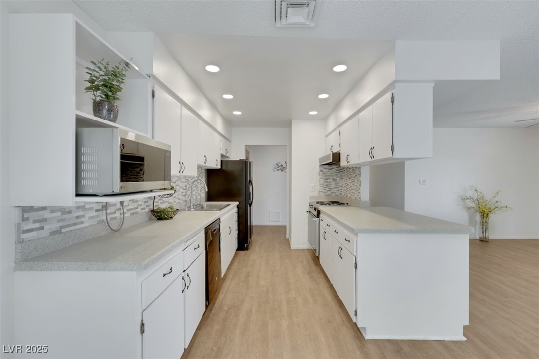415 Emerald Circle