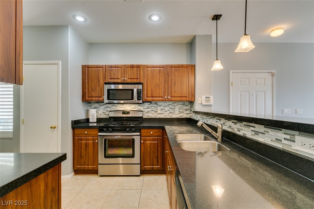 9362 Straw Hays Street 103