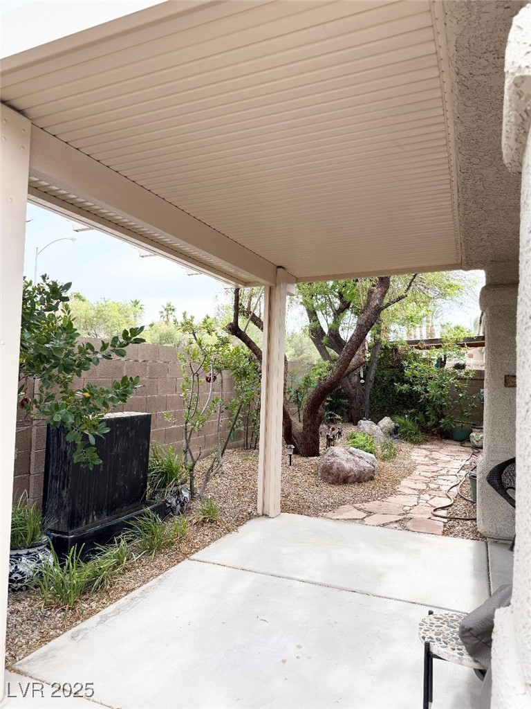 9621 Donner Springs Avenue