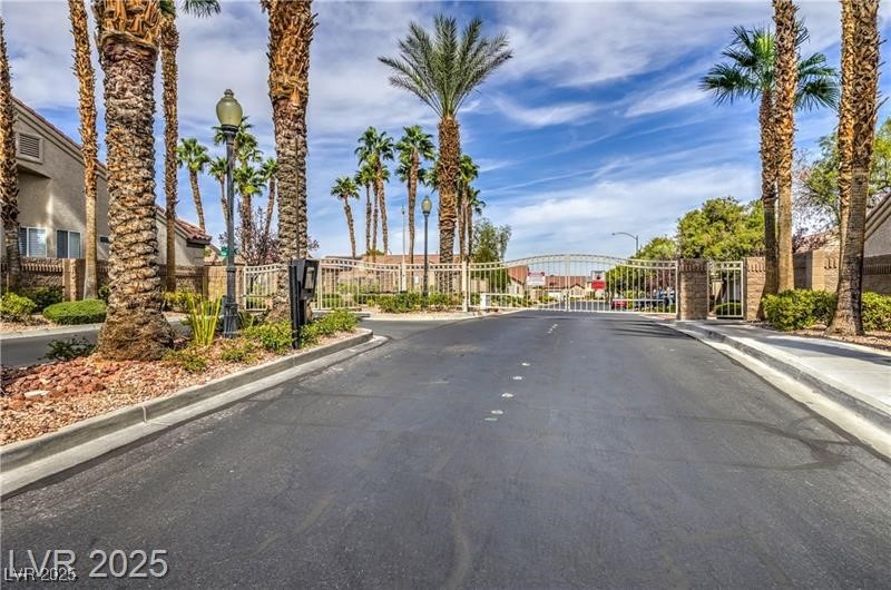 9621 Donner Springs Avenue