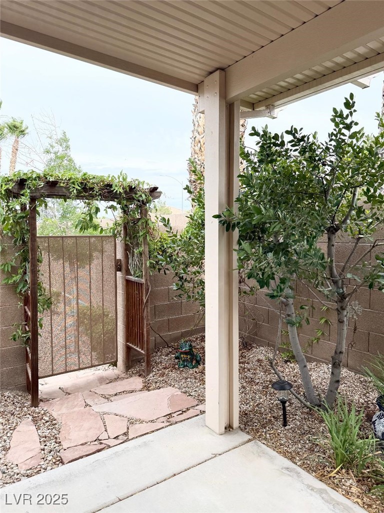 9621 Donner Springs Avenue