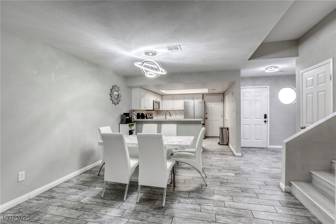 6250 West Flamingo Road 43