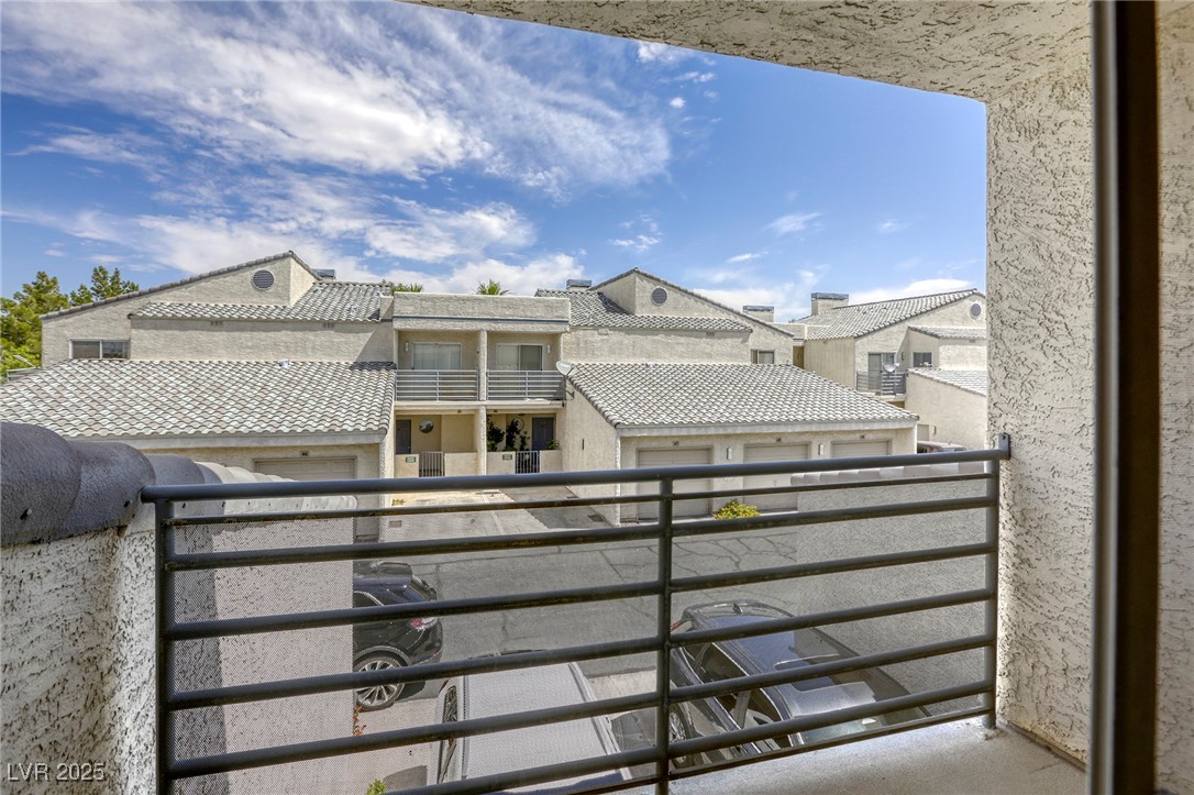 6250 West Flamingo Road 43