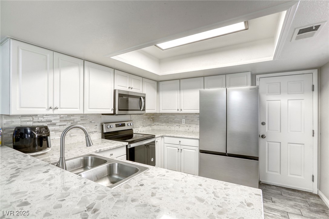 6250 West Flamingo Road 43