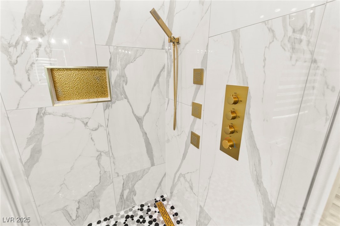 366 Rancho La Costa Street