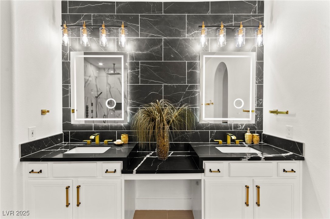 366 Rancho La Costa Street