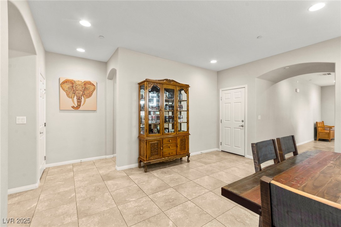 2333 Mundare Drive
