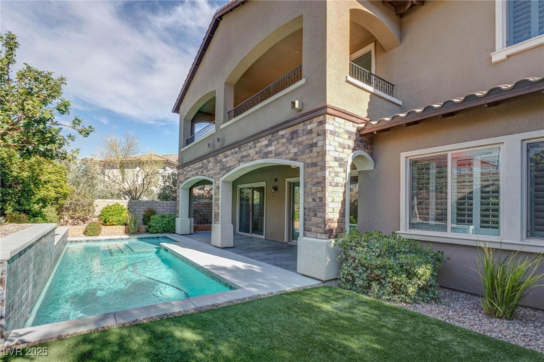 11952 Girasole Avenue