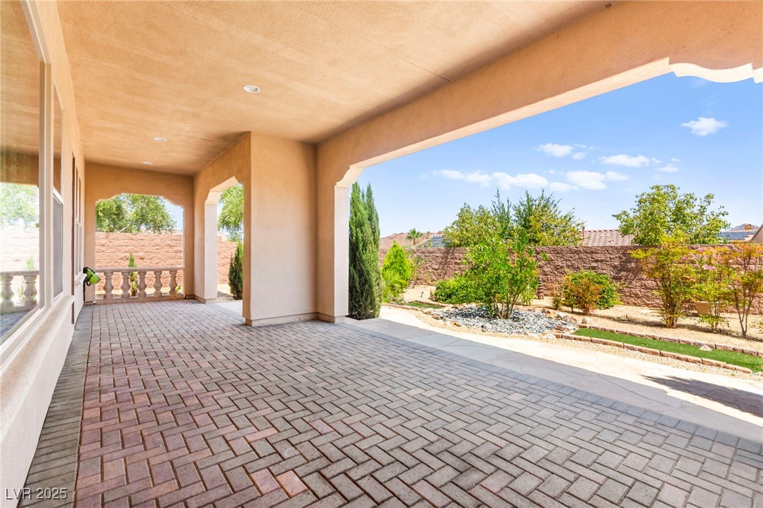 2 Lago Turchino Court