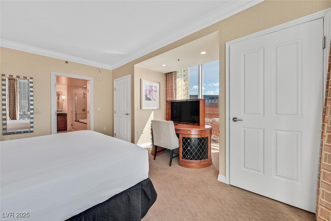 135 East Harmon Avenue 1401
