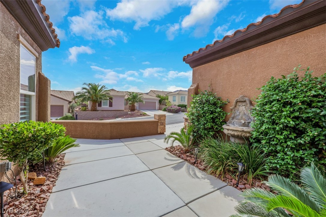 2175 Sandstone Cliffs Drive