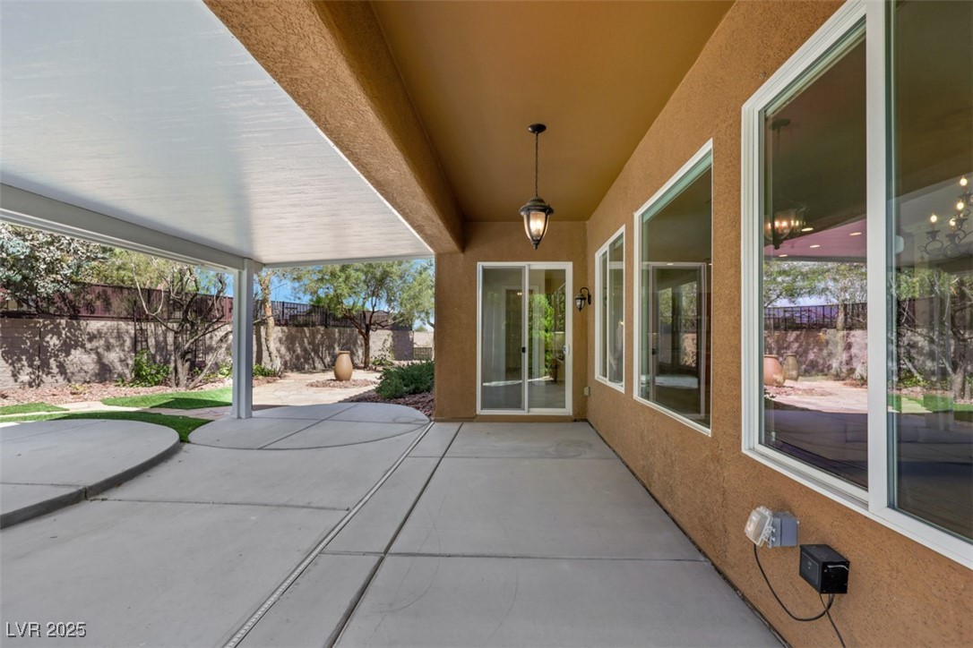 2175 Sandstone Cliffs Drive