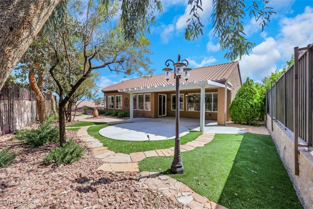 2175 Sandstone Cliffs Drive