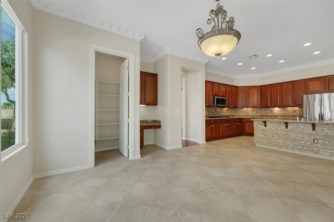2175 Sandstone Cliffs Drive