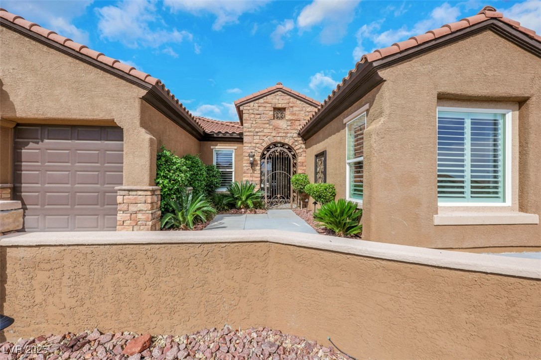 2175 Sandstone Cliffs Drive