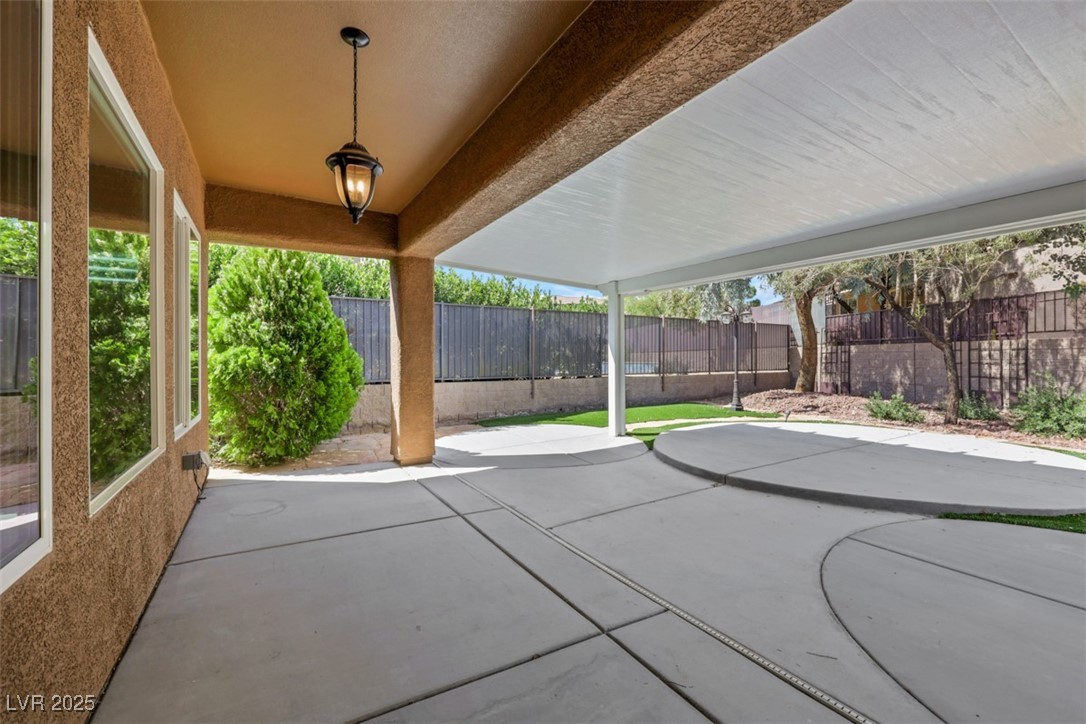 2175 Sandstone Cliffs Drive