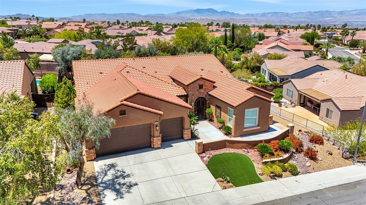 2175 Sandstone Cliffs Drive