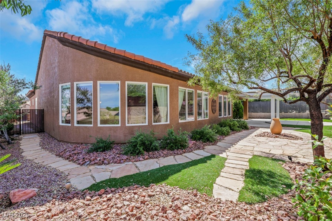 2175 Sandstone Cliffs Drive