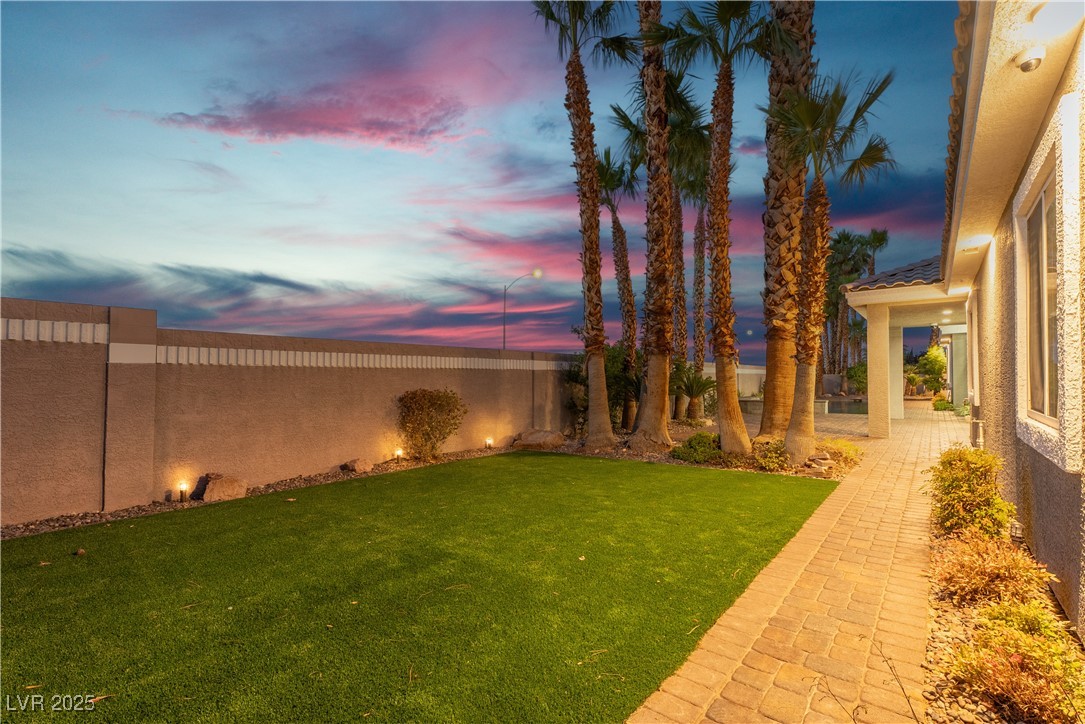 7738 Willow Cove Circle