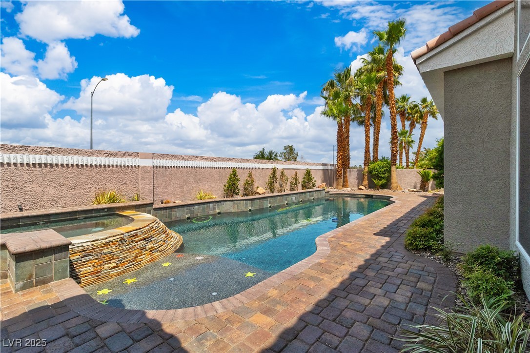 7738 Willow Cove Circle