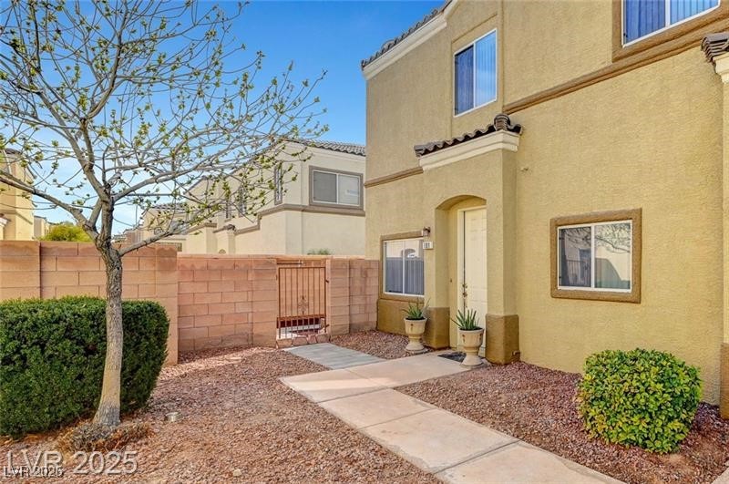 6320 Desert Leaf Street 101