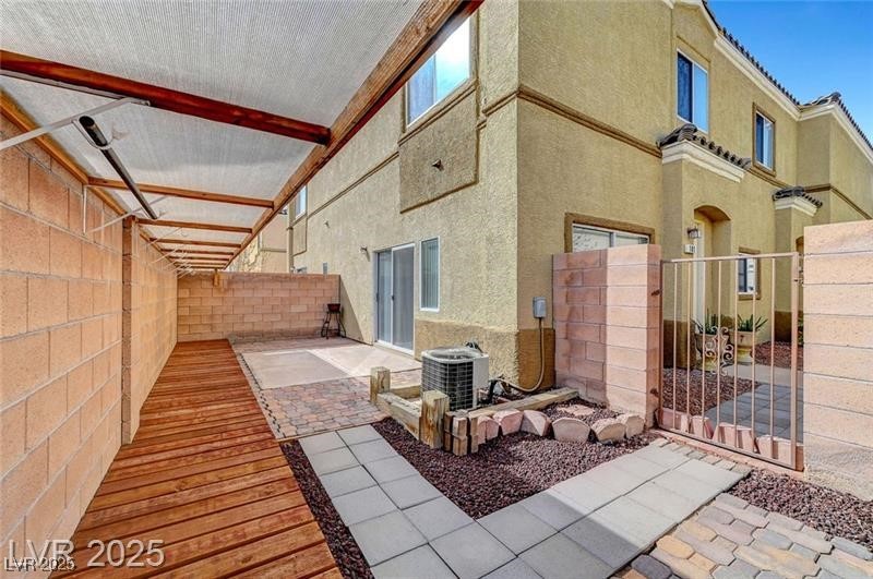 6320 Desert Leaf Street 101