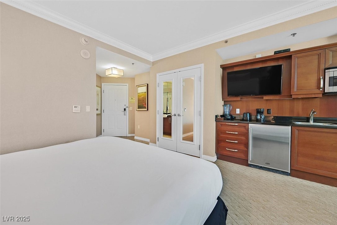 135 East Harmon Avenue 1403
