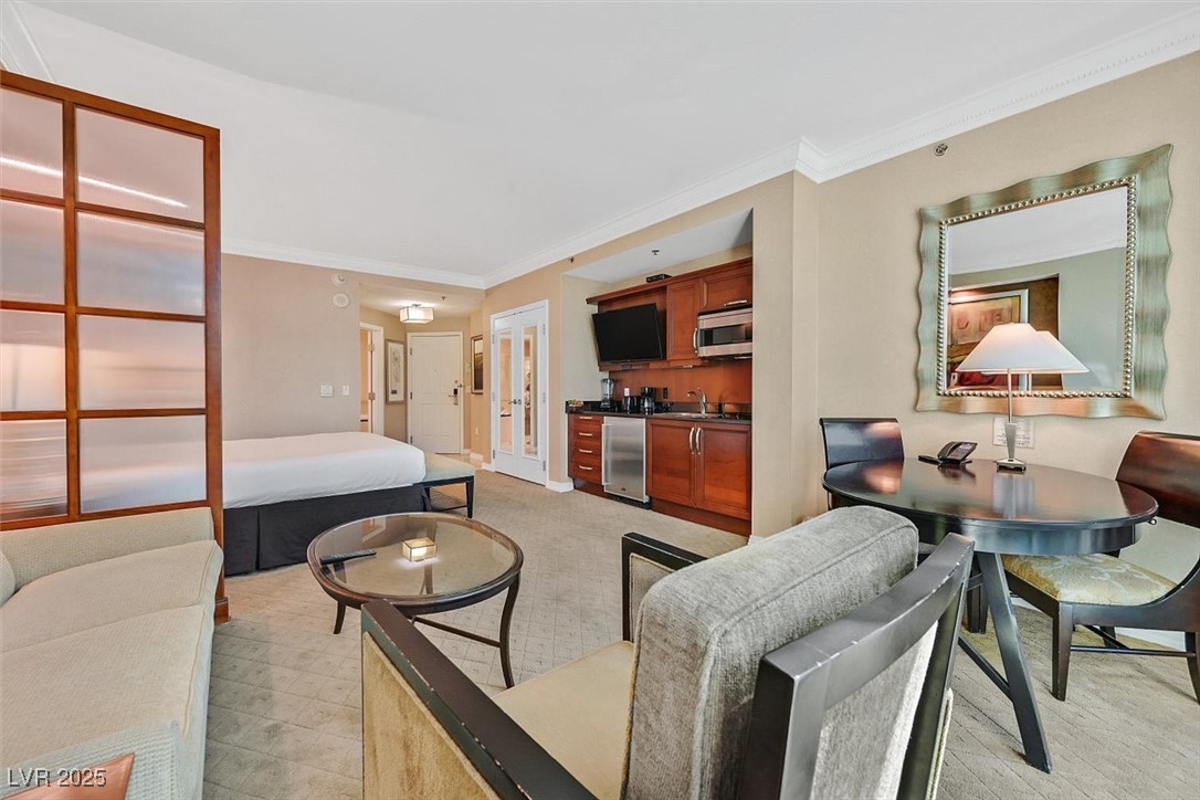 135 East Harmon Avenue 1403