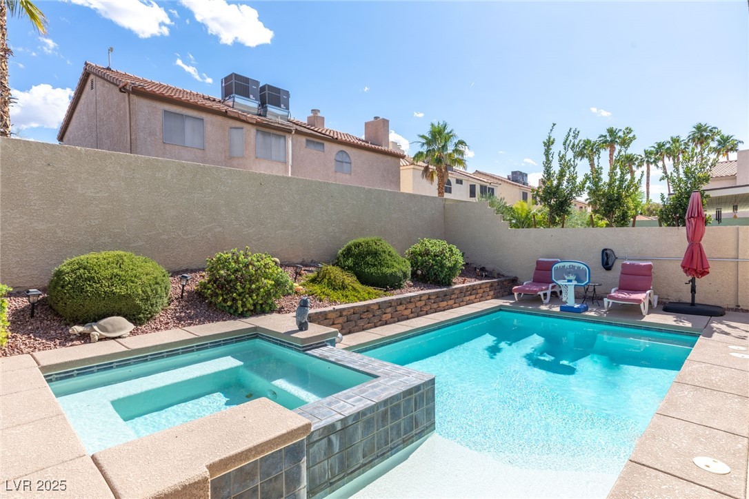 1502 Oxbow Court