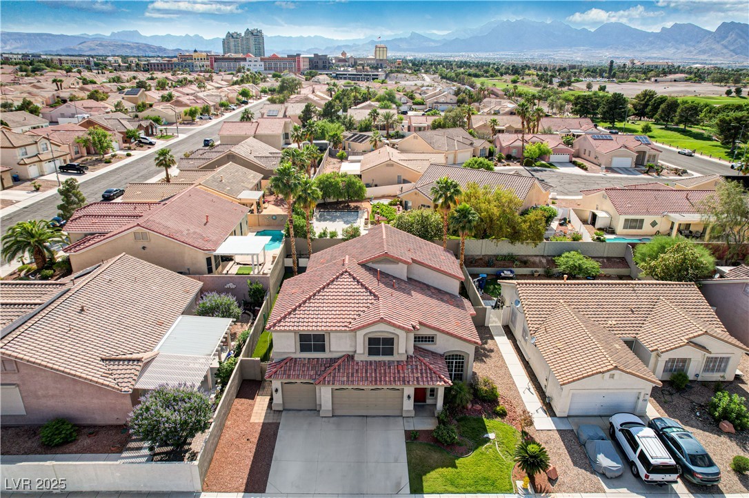 313 Vista Glen Street