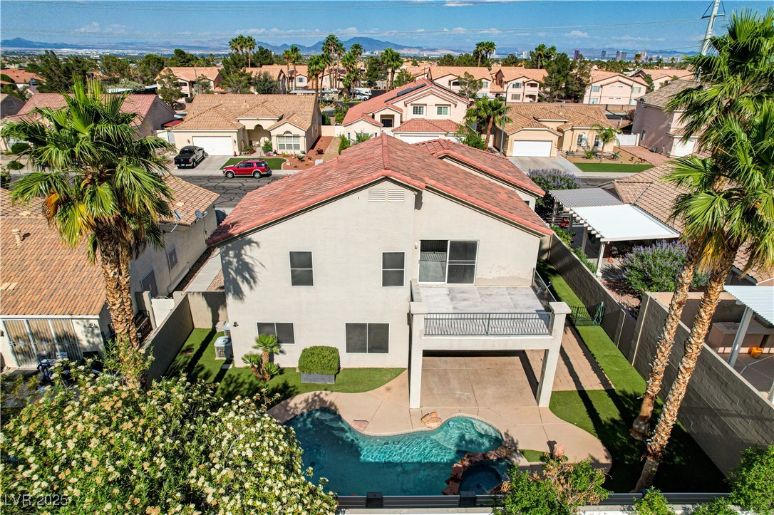 313 Vista Glen Street
