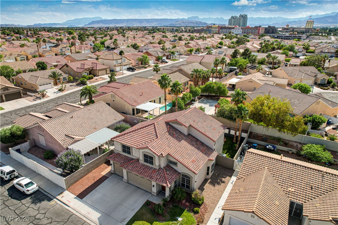 313 Vista Glen Street